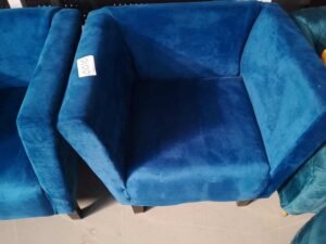 ITEM ITEM BLUE SINGLE COUCH