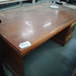 ITEM OFFICE TABLE 4 DRAWERS