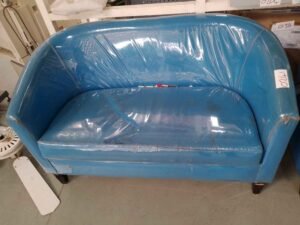 ITEM BLUE 2 SEATER COUCH FF0078
