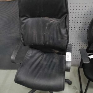 ITEM HIGHBACK LEATHER CHAIR:RM-MAU FF00001