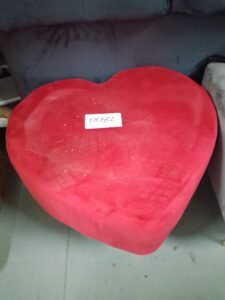 ITEM RED HEART OTTOMAN