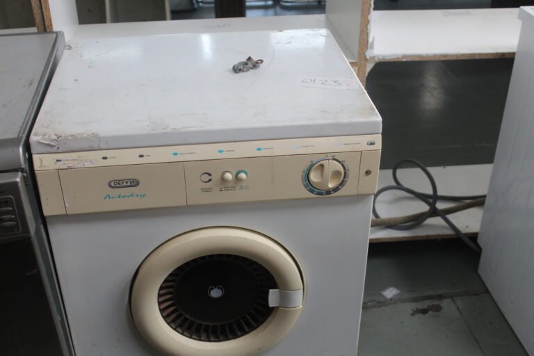 ITEM DEFY WASHING MACHINE