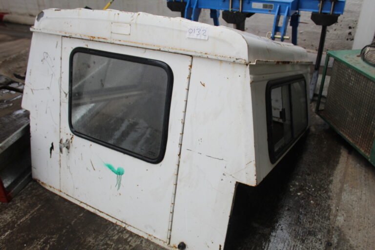 ITEM ITEM NISSAN D/CAB NP300 CANOPY