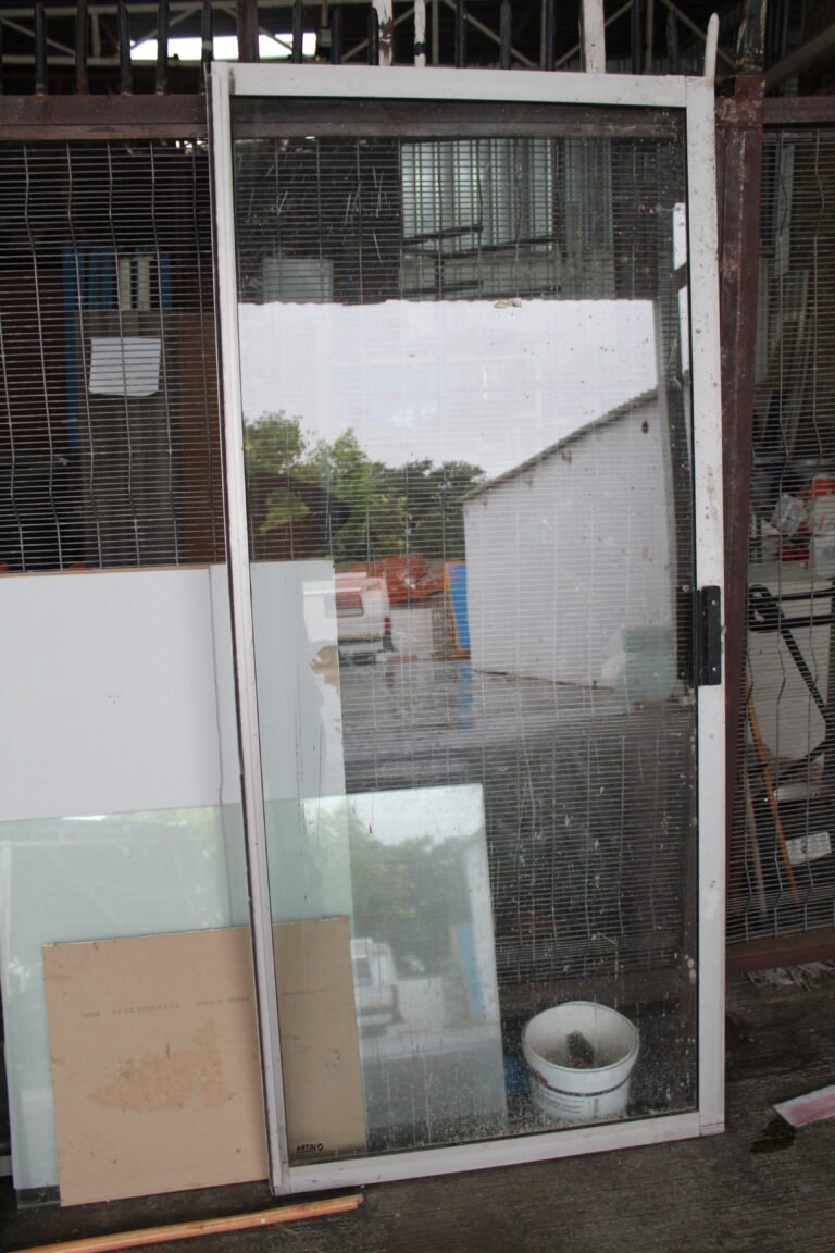 ITEM ITEM ALUMINIUM DOUBLE GLASS DOOR