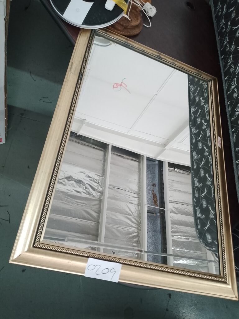 ITEM ITEM MIRROR