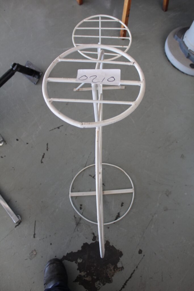 ITEM ITEM BICYCLE SHAPED STAND