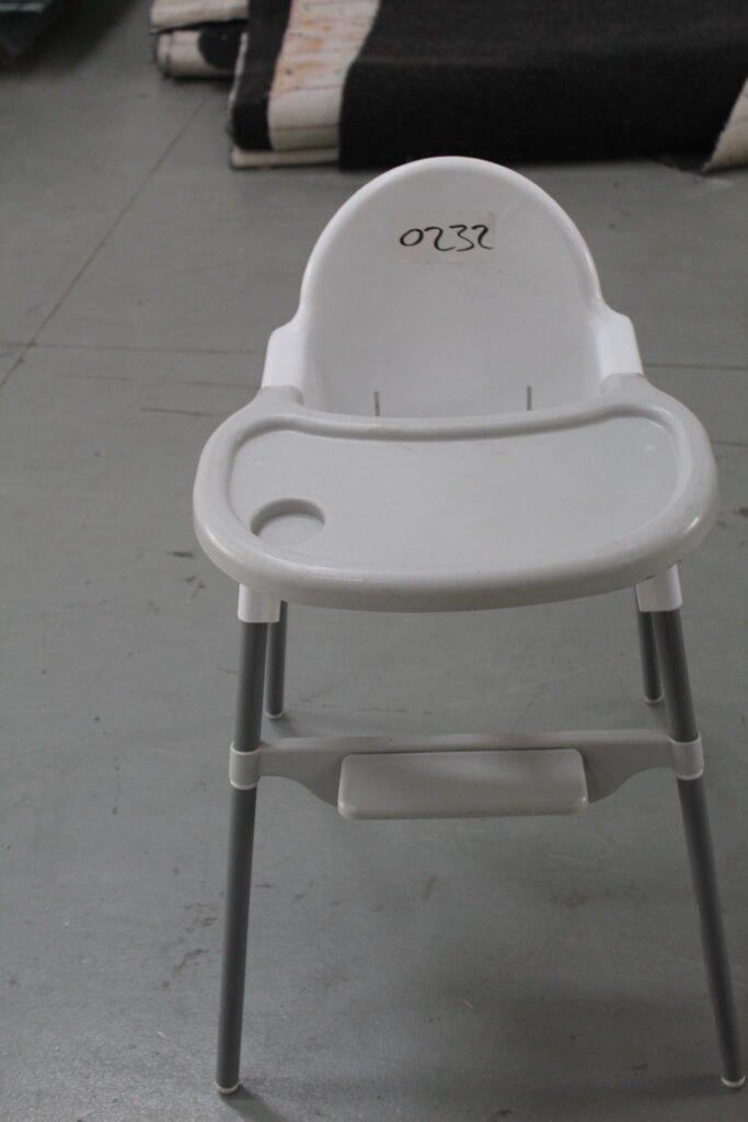 ITEM ITEM HIGH CHAIR(FEEDING CHAIR)