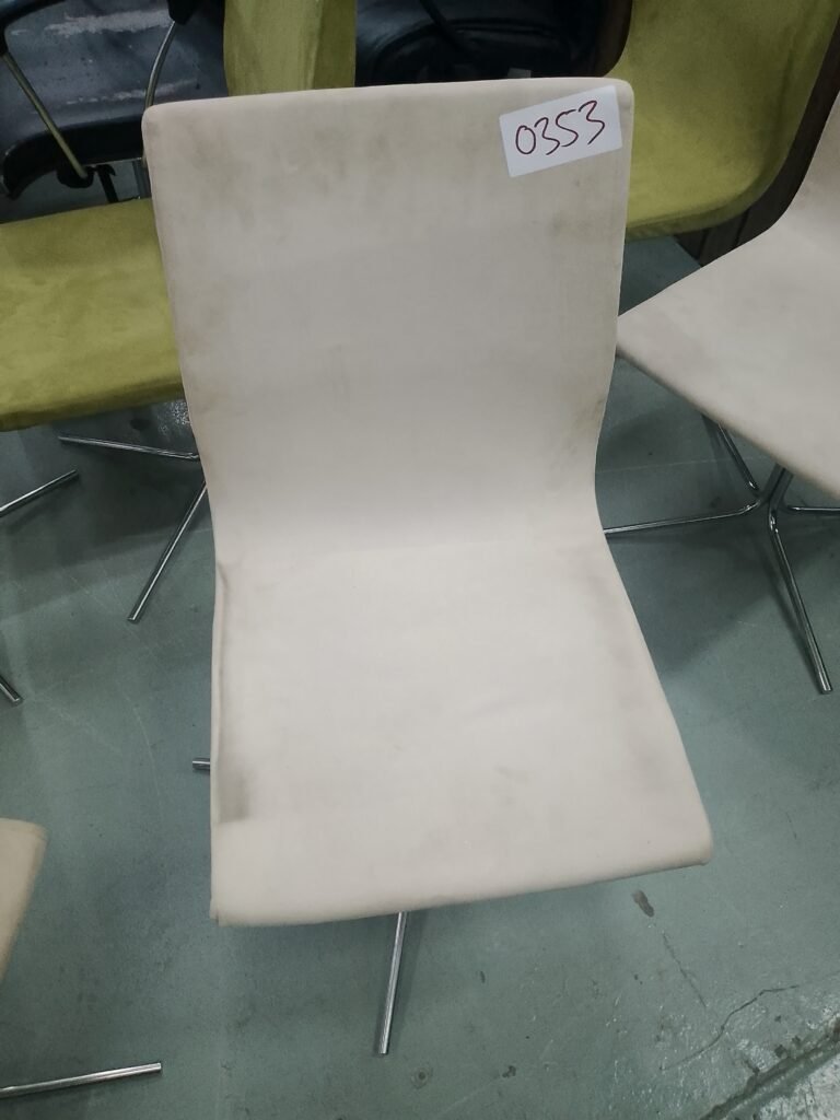 ITEM CREAM WHITE DINNING CHAIR
