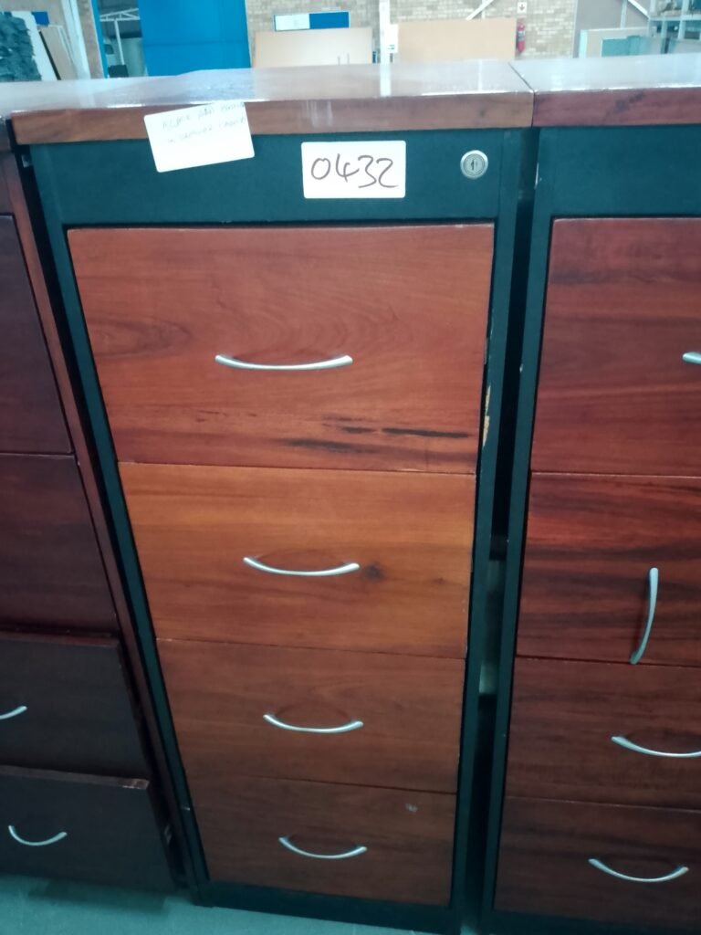 ITEM BLACK AND BROWN 4 DRAWER CABINET