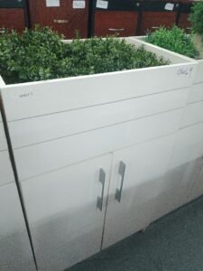 ITEM WHITE SHELF WITH PLANT