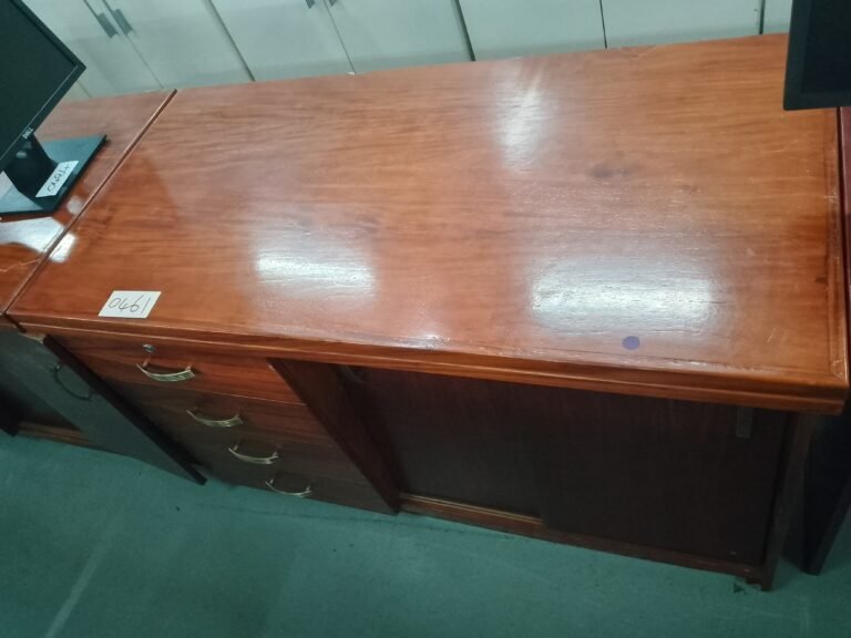 ITEM SLIDING CABINET WITH 4 DRAWERS