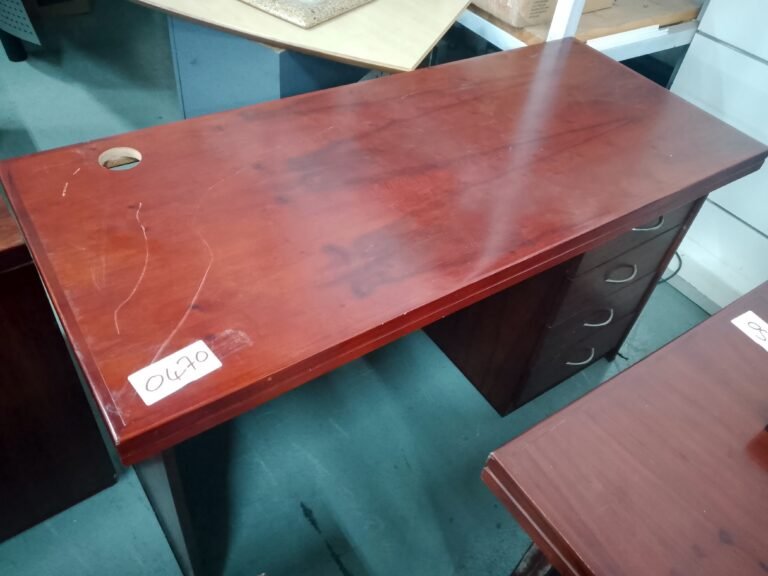 ITEM SMALL BROWN DESK WITH 4 DRAWERS