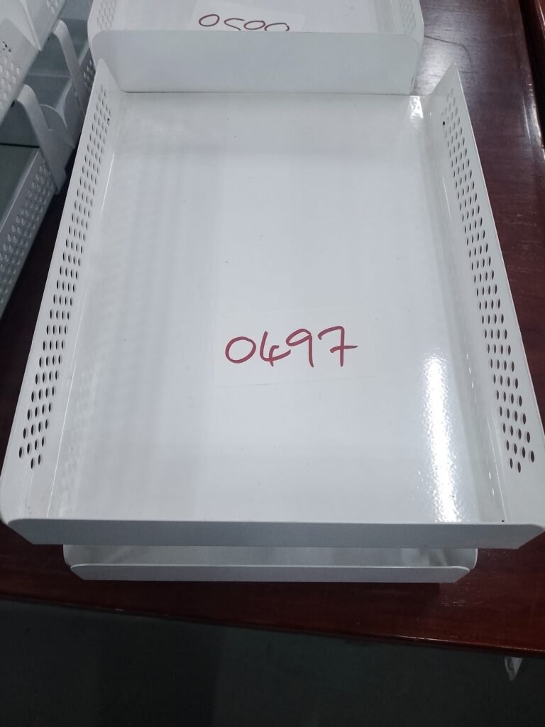ITEM WHITE METAL TRAY