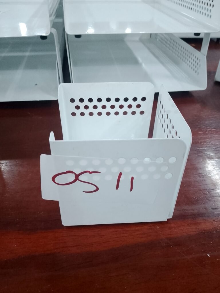 ITEM WHITE METAL PEN HOLDER