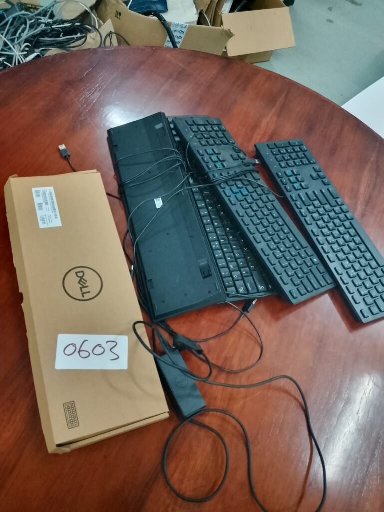 ITEM DELL KEYBOARDS(5)