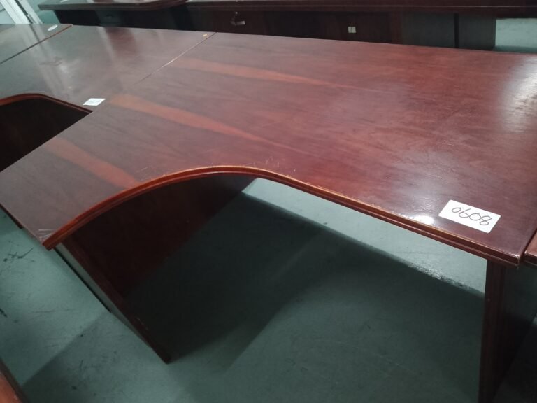 ITEM BROWN CURVED DESK