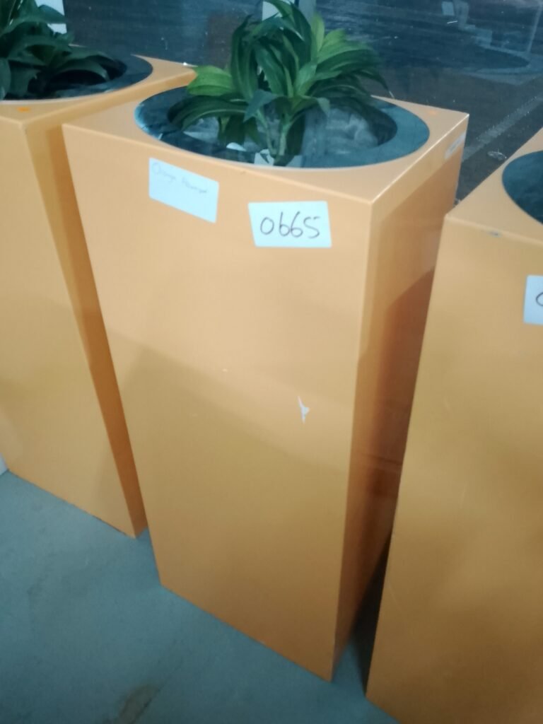 ITEM ORANGE METAL FLOWER POT