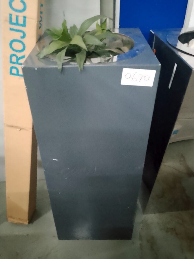 ITEM GREY FLOWER POT