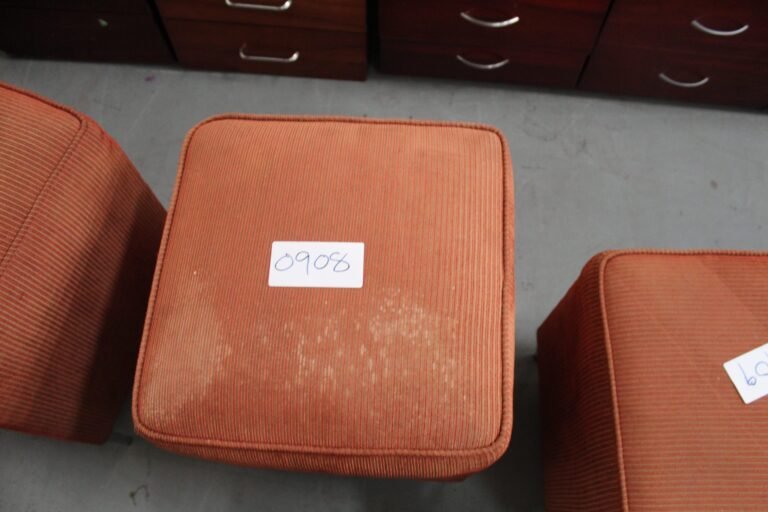 ITEM ORANGE OTTOMAN