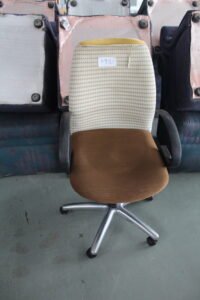 ITEM BROWN AND CREAM SWIVEL CHAIR