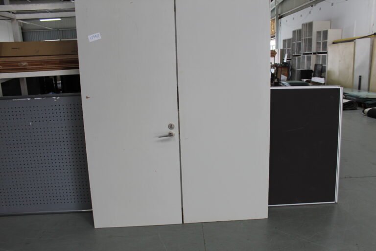 ITEM DOUBLE DOOR