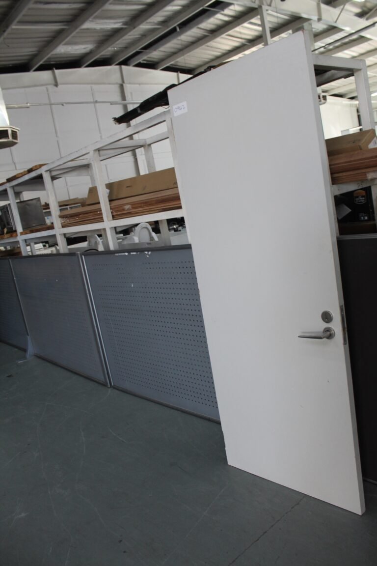 ITEM SINGLE DOOR