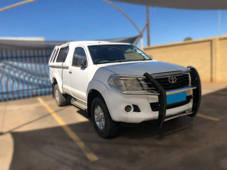 TOYOTA HILUX 2.7 4X2 B454AUI