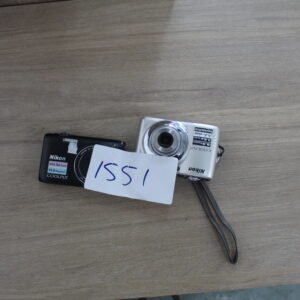 2X NIKON COOL PIXS 2000 CAMERAS
